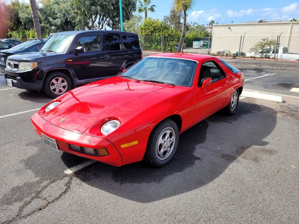1982 Porsche 928 - Image 3 of 8