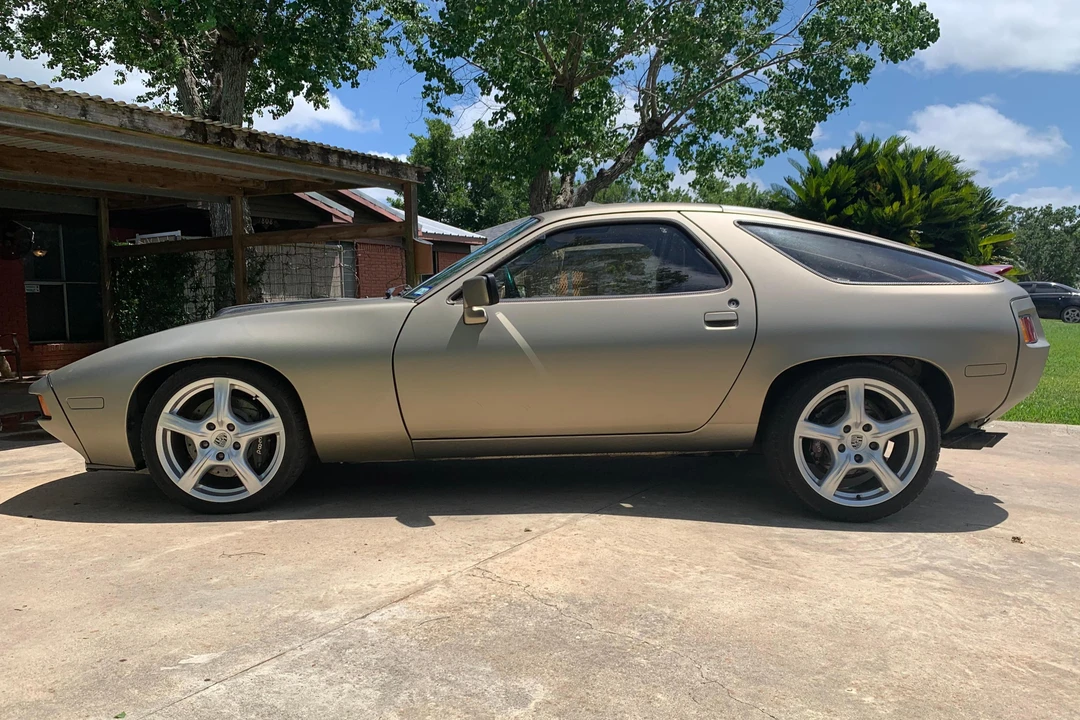 1982 Porsche 928 - Image 3 of 31