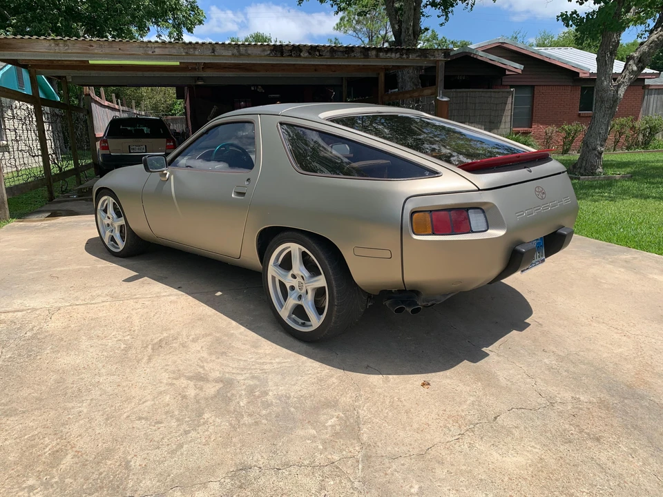 1982 Porsche 928 - Image 12 of 31