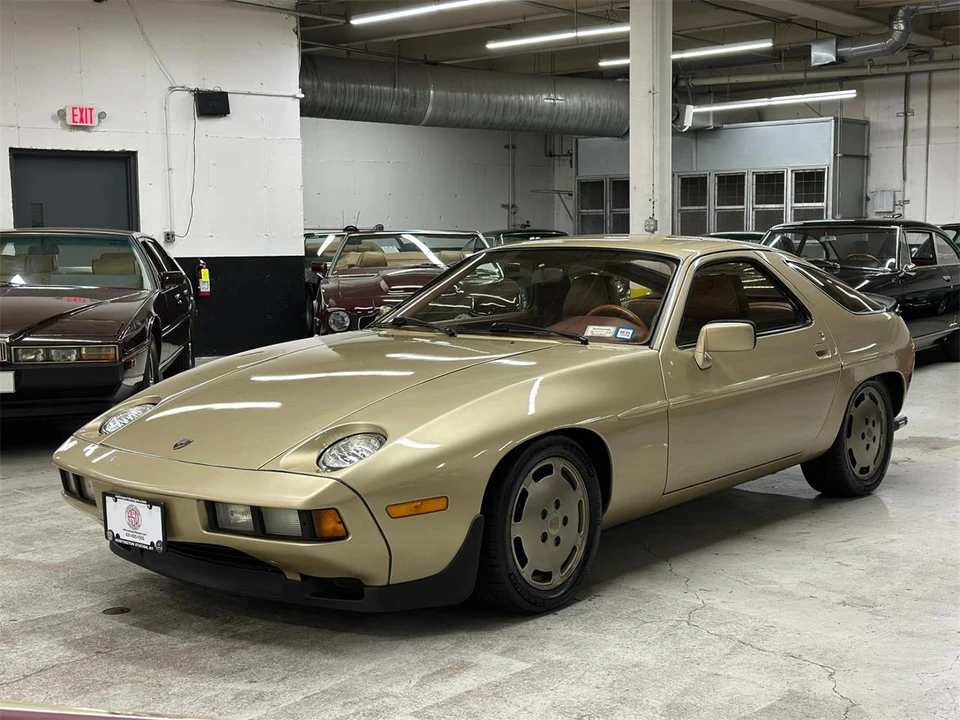 1982 Porsche 928 - Image 3 of 31