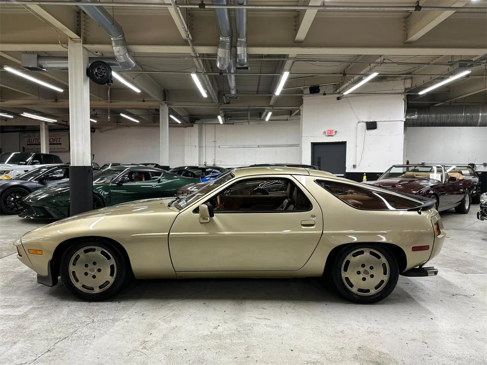 1982 Porsche 928 - Image 7 of 31