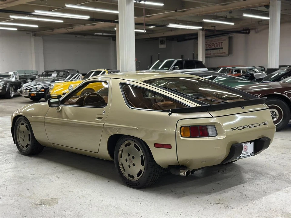 1982 Porsche 928 - Image 4 of 31