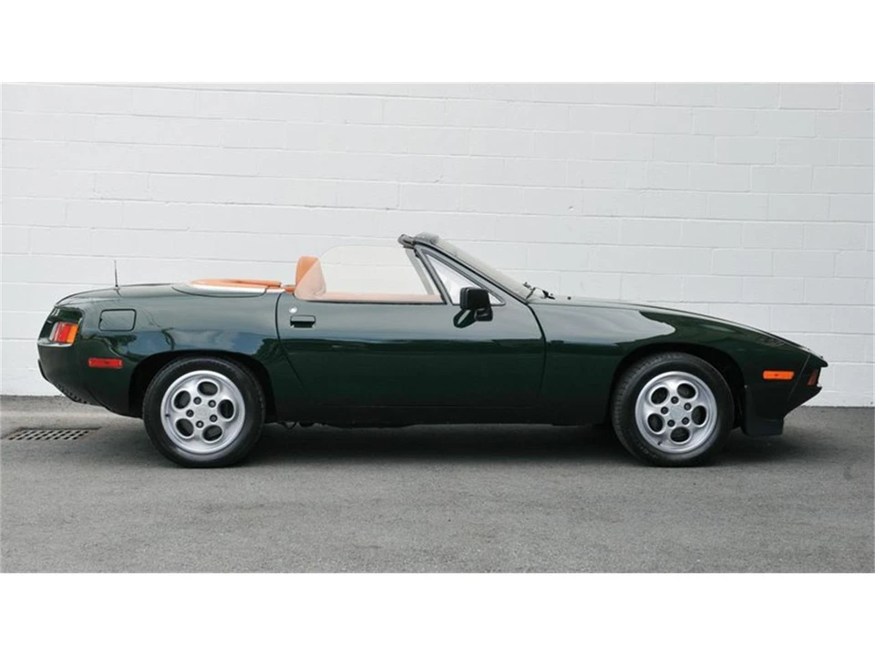 1982 Porsche 928 - Image 2 of 16