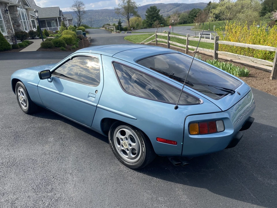 1982 Porsche 928 - Image 13 of 31