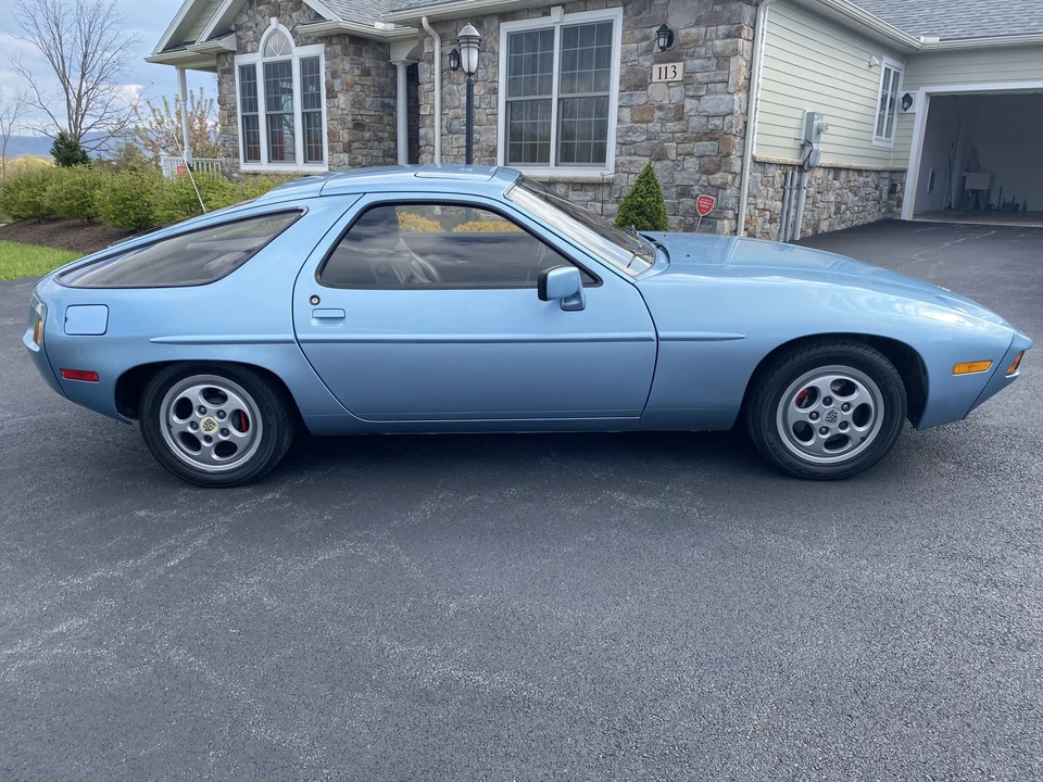 1982 Porsche 928 - Image 9 of 31