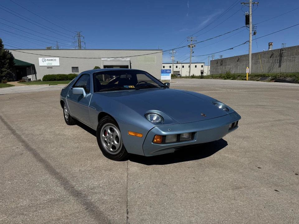 1982 Porsche 928 - Image 11 of 31