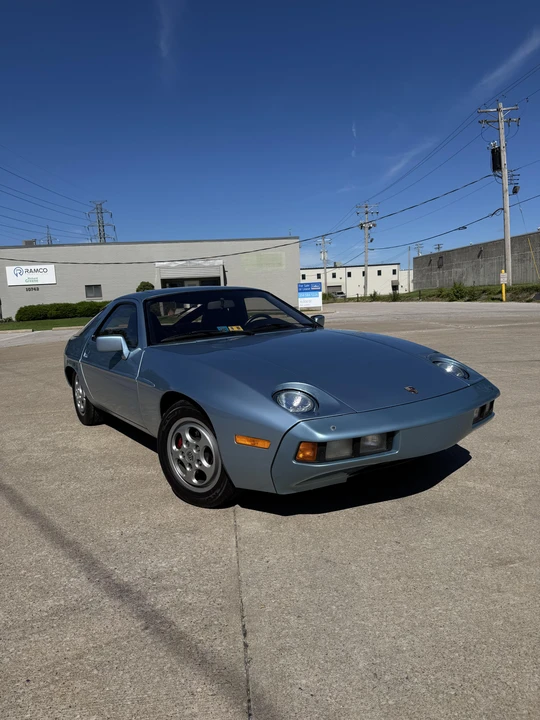1982 Porsche 928 - Image 10 of 31