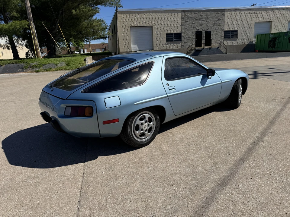 1982 Porsche 928 - Image 13 of 31