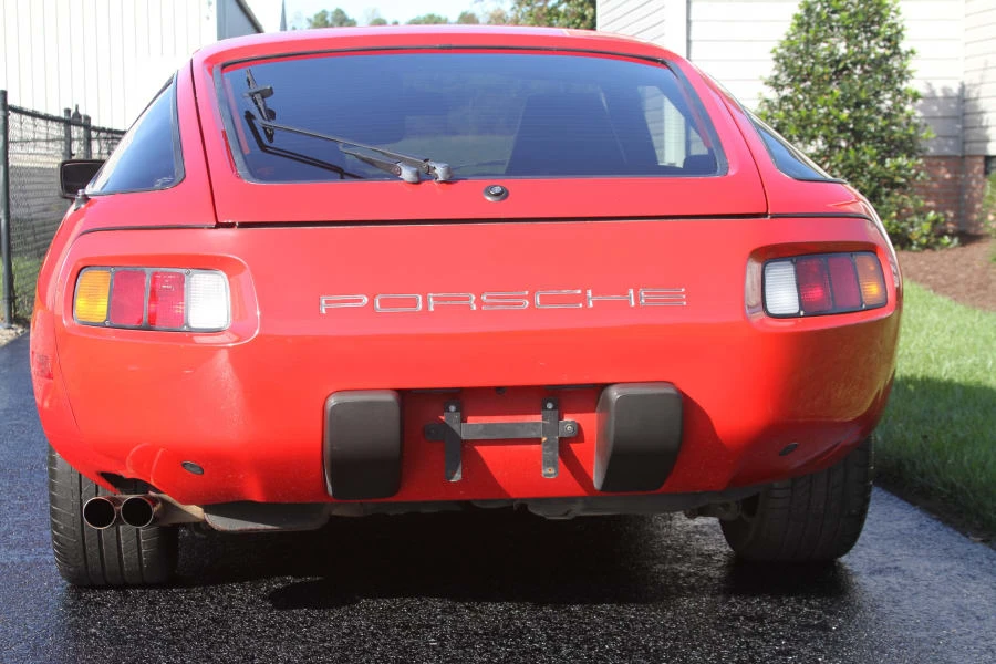 1982 Porsche 928 - Image 8 of 9
