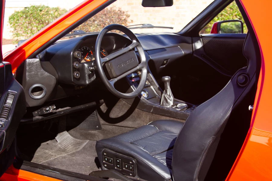 1982 Porsche 928 - Image 3 of 9