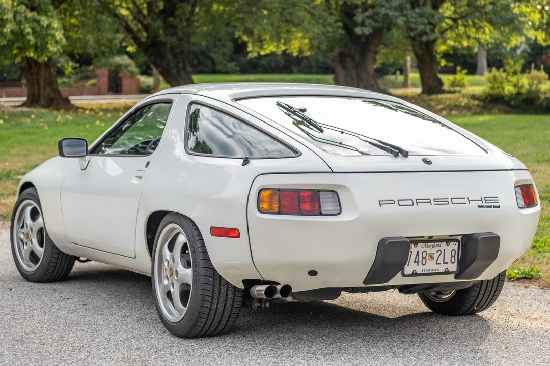 1982 Porsche 928 - Image 8 of 31