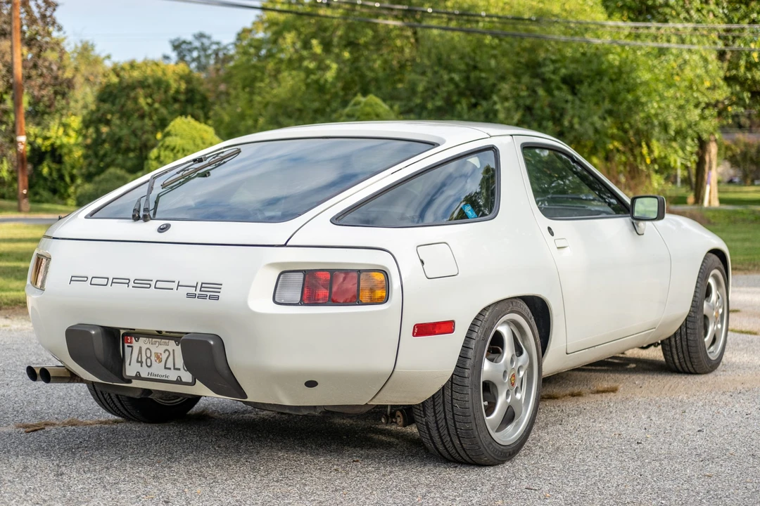 1982 Porsche 928 - Image 6 of 31