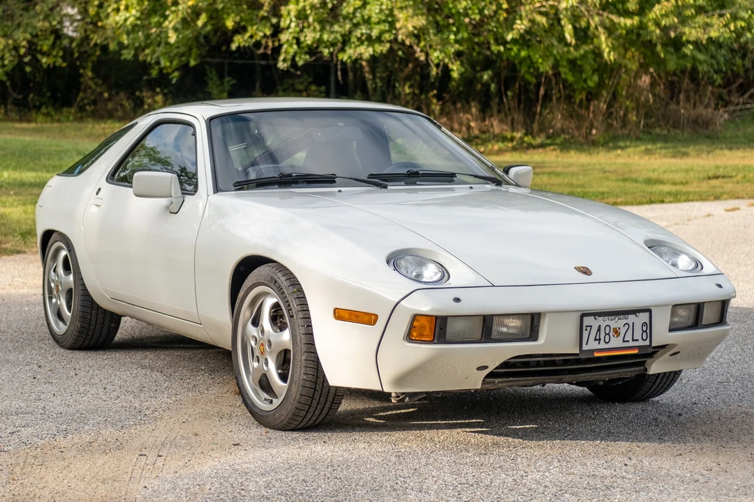 1982 Porsche 928 - Image 4 of 31