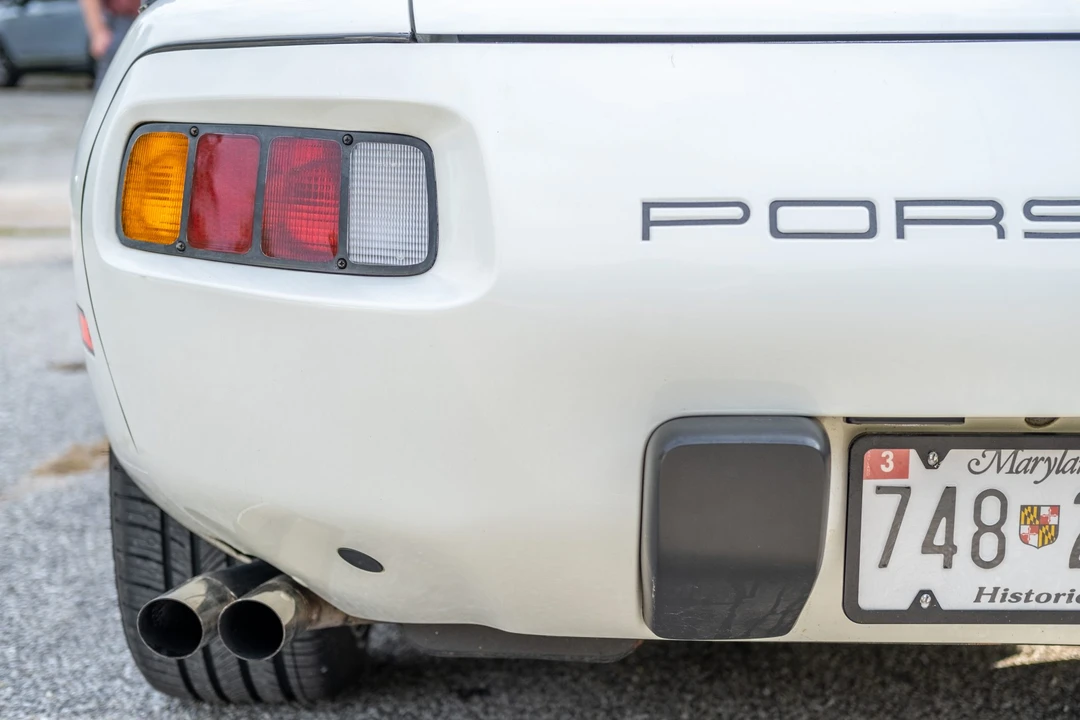 1982 Porsche 928 - Image 17 of 31