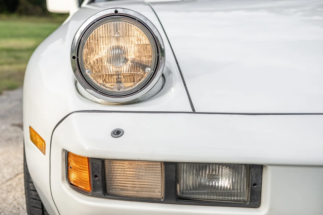 1982 Porsche 928 - Image 10 of 31