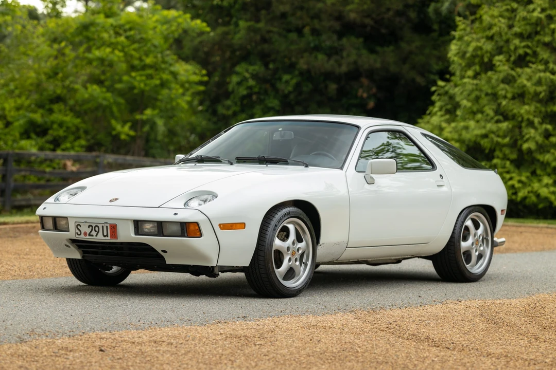 1982 Porsche 928 - Image 3 of 31