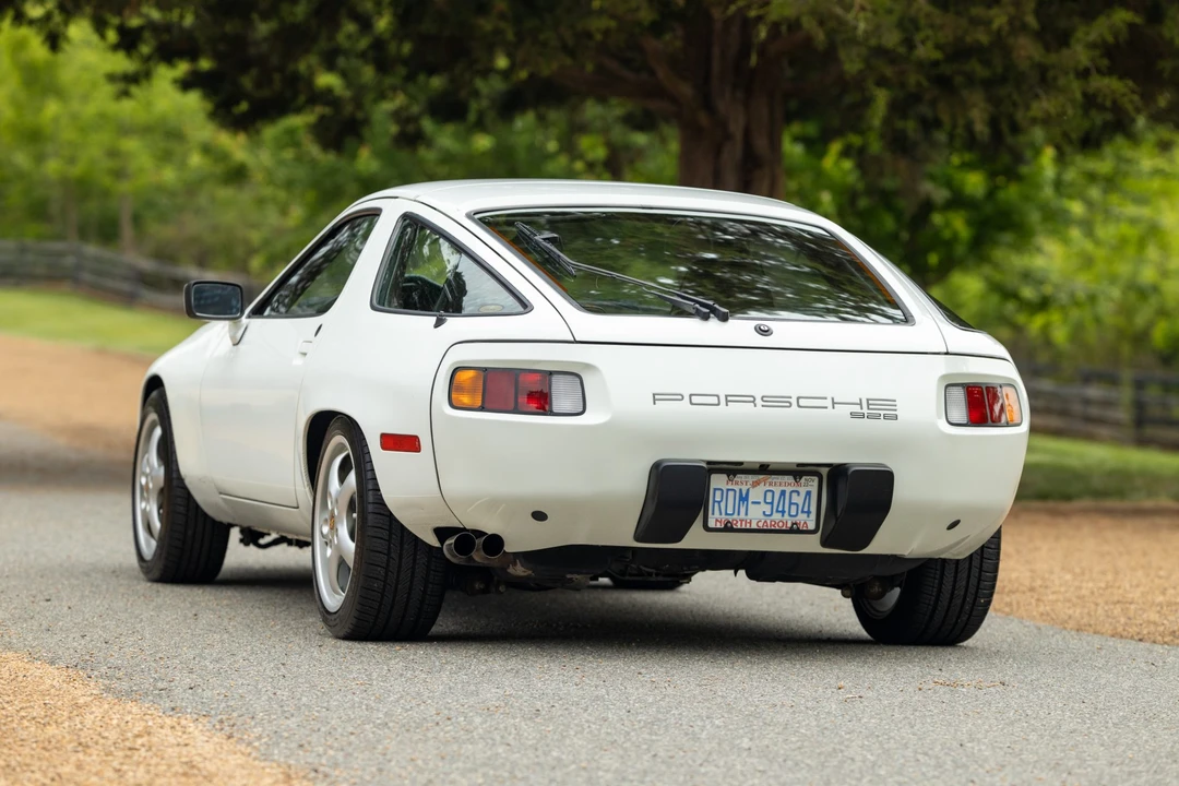1982 Porsche 928 - Image 17 of 31