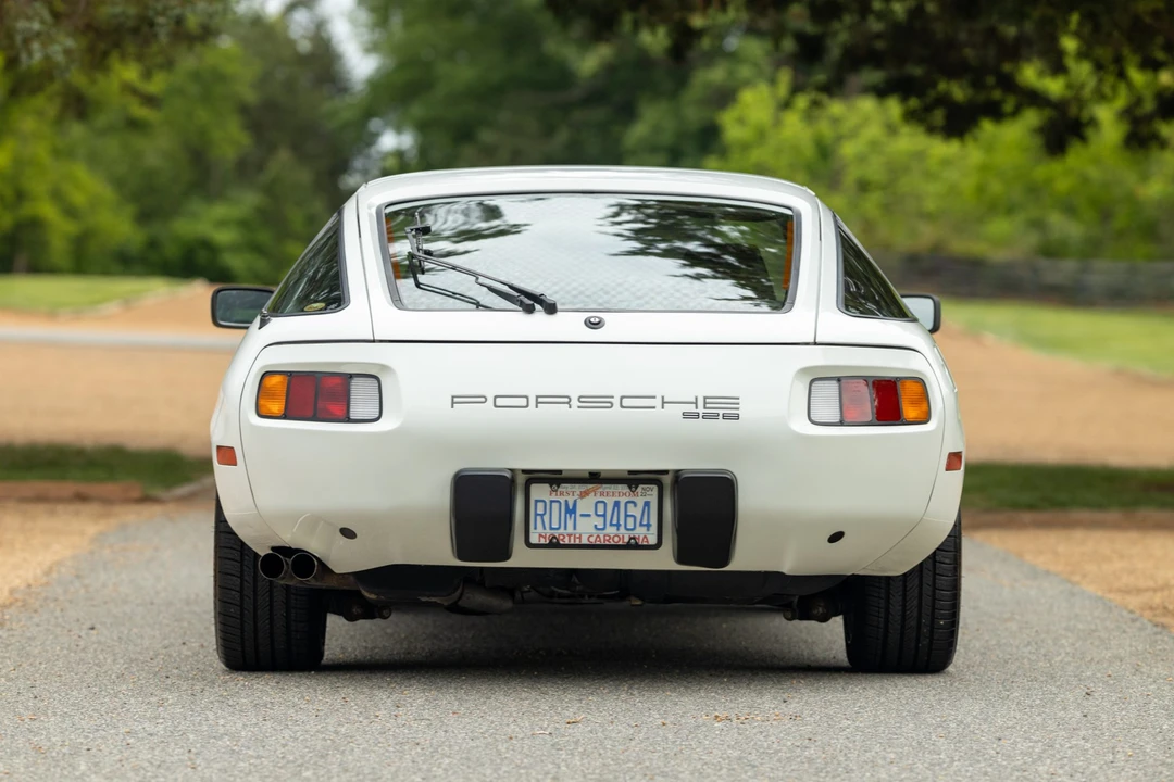 1982 Porsche 928 - Image 16 of 31