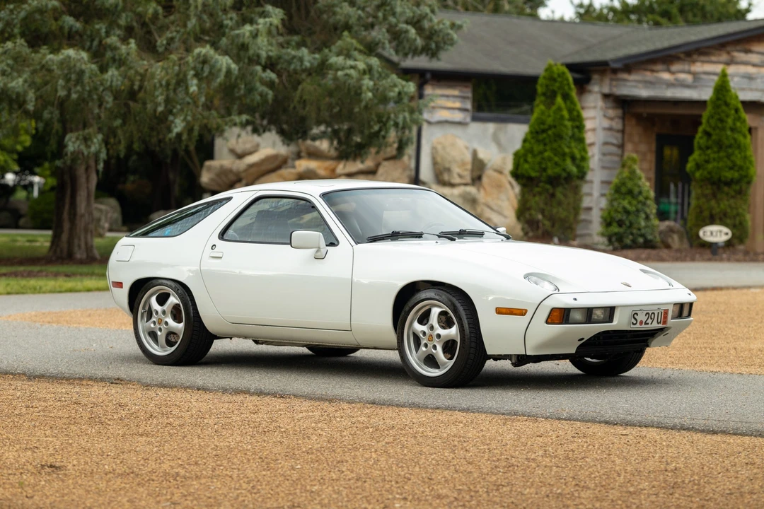1982 Porsche 928 - Image 10 of 31