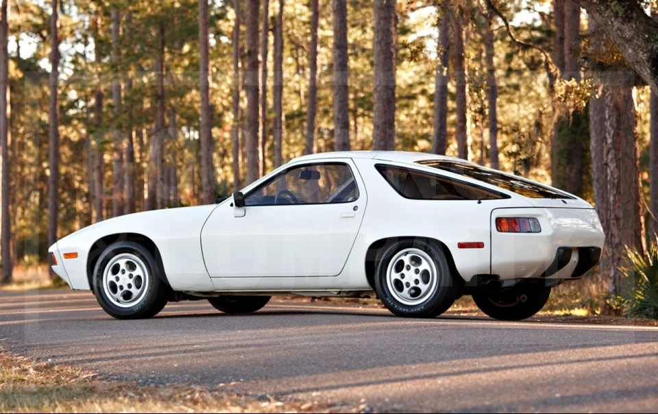 1982 Porsche 928 - Image 8 of 16