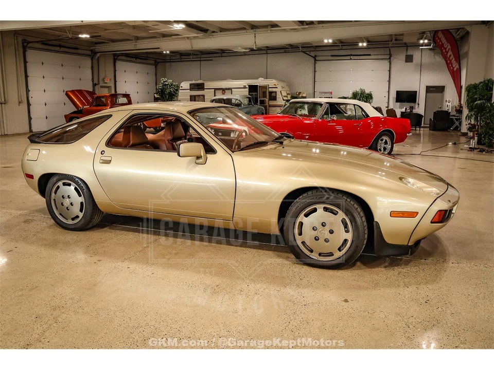 1982 Porsche 928 - Image 11 of 31