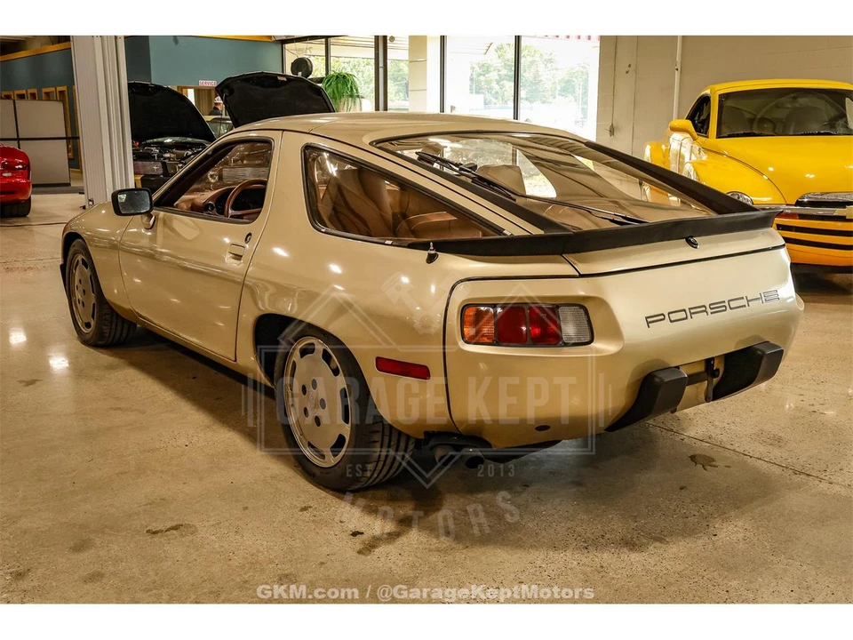 1982 Porsche 928 - Image 6 of 31