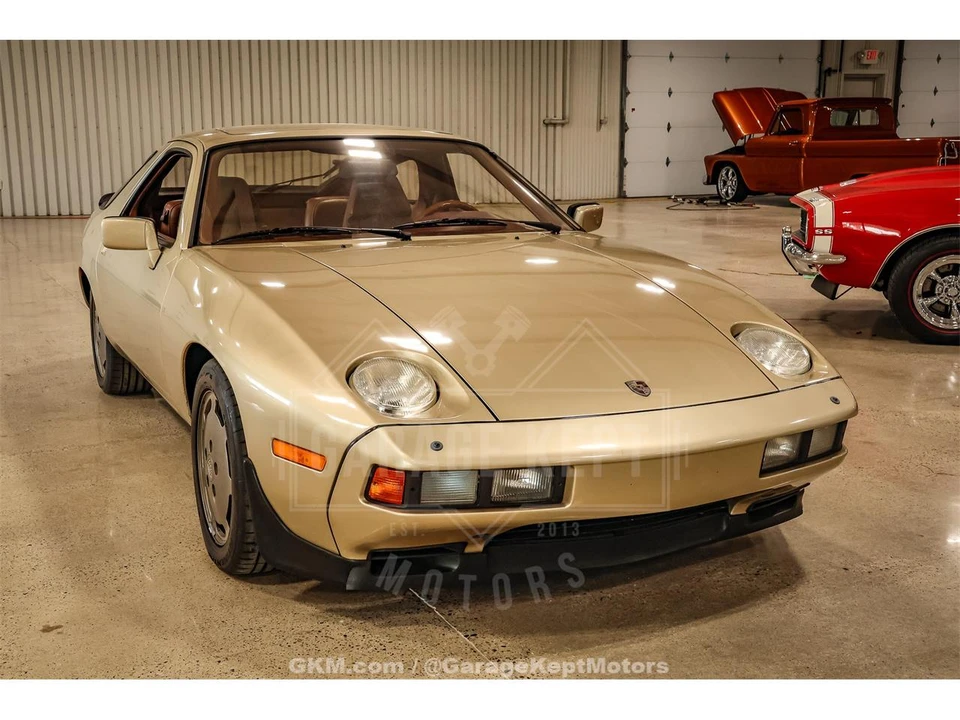 1982 Porsche 928 - Image 13 of 31