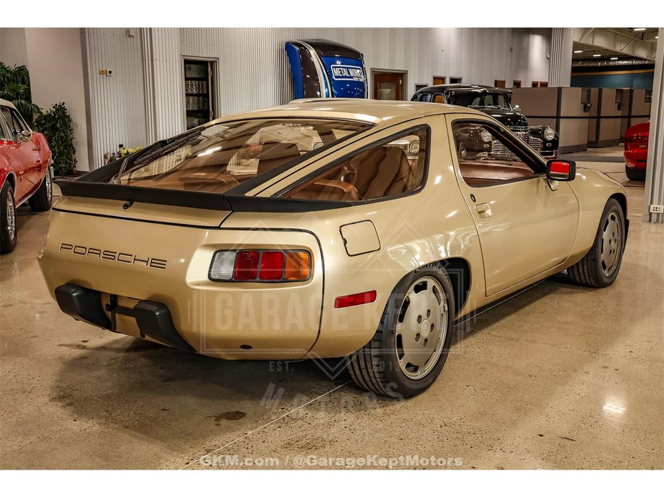 1982 Porsche 928 - Image 8 of 31