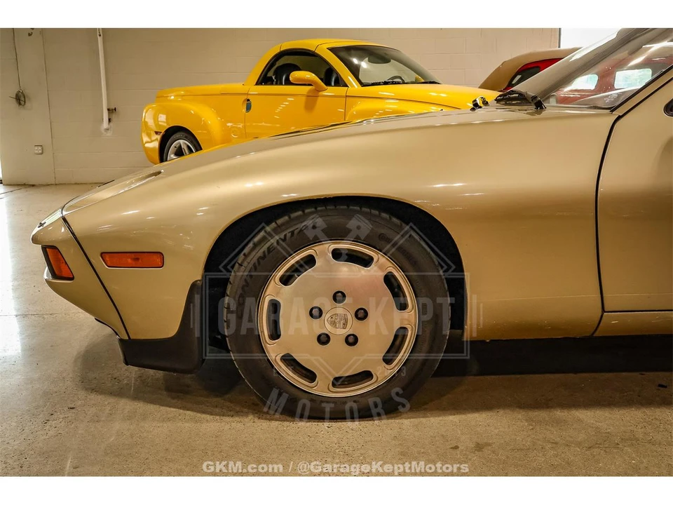 1982 Porsche 928 - Image 30 of 31