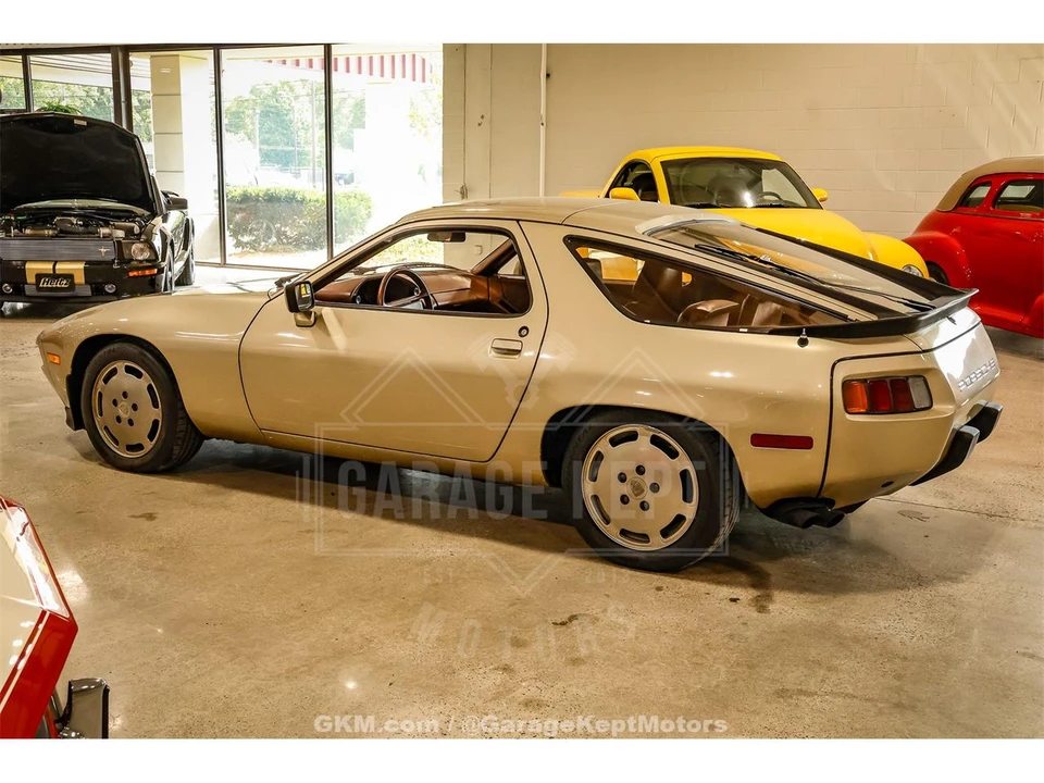 1982 Porsche 928 - Image 5 of 31