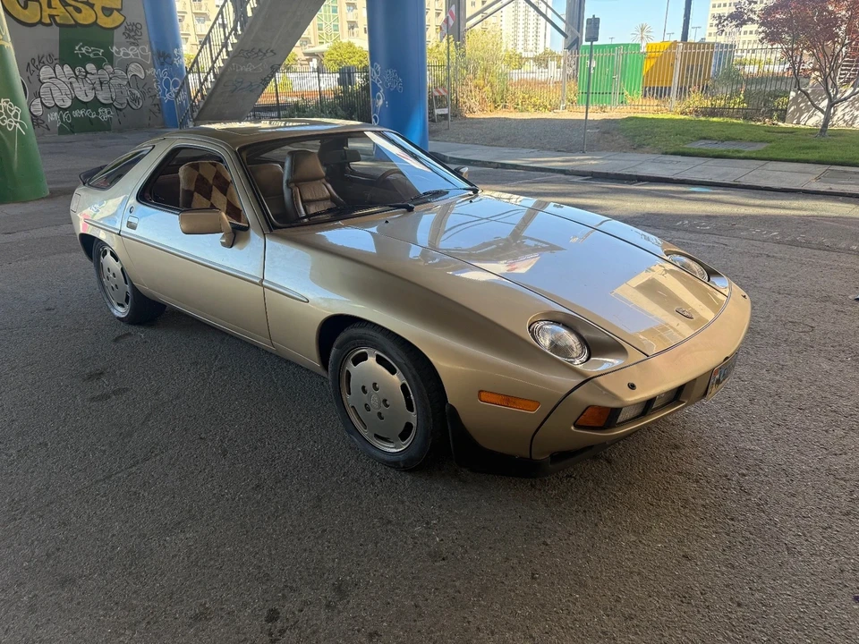 1982 Porsche 928 - Image 3 of 21