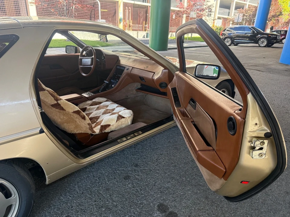 1982 Porsche 928 - Image 11 of 21