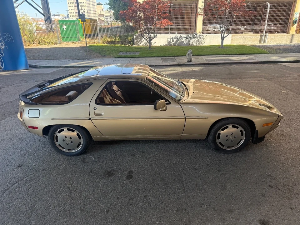 1982 Porsche 928 - Image 7 of 21