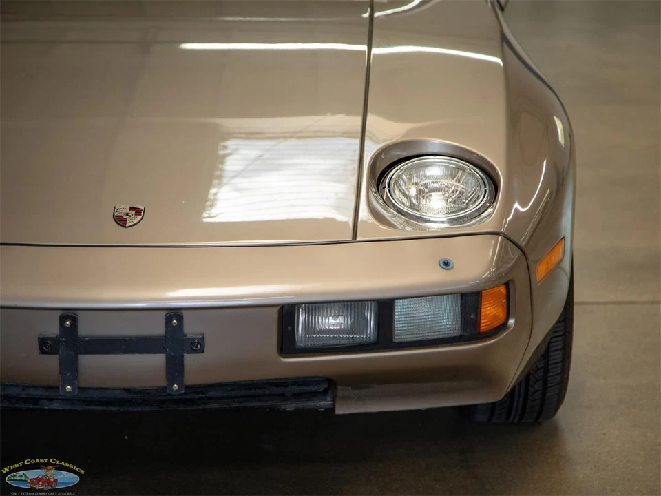 1982 Porsche 928 - Image 16 of 31
