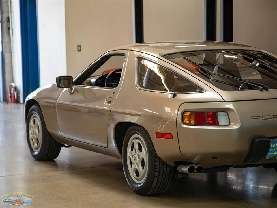 1982 Porsche 928 - Image 22 of 31