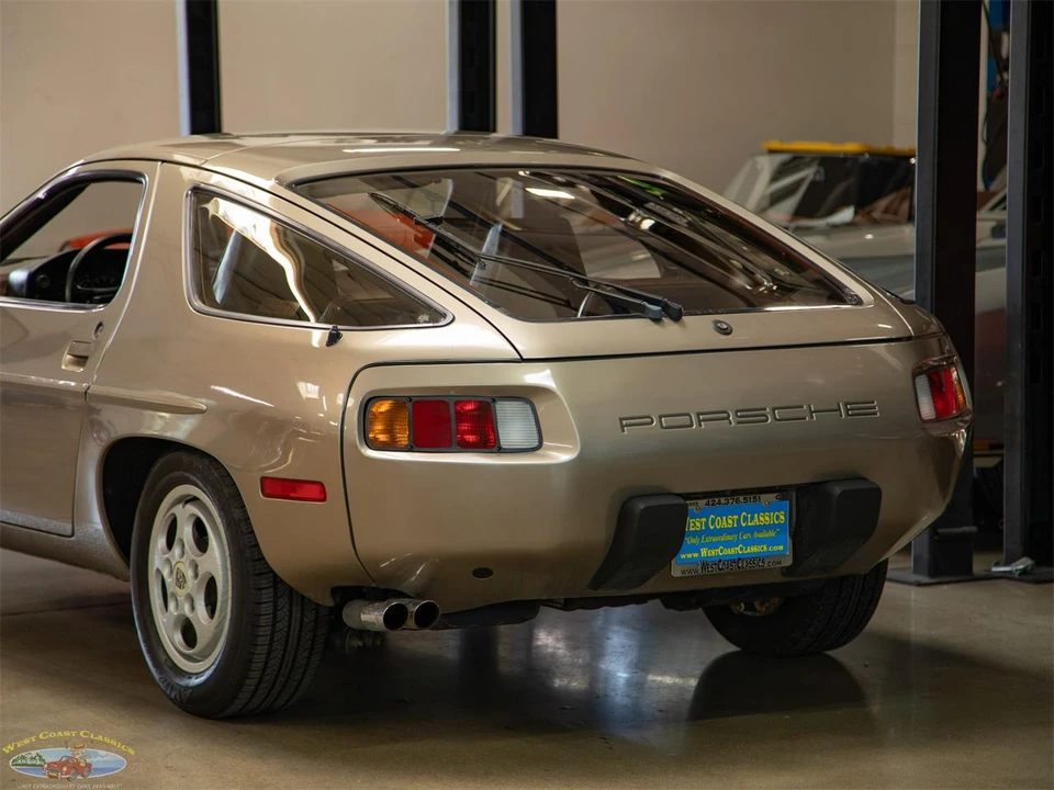 1982 Porsche 928 - Image 23 of 31