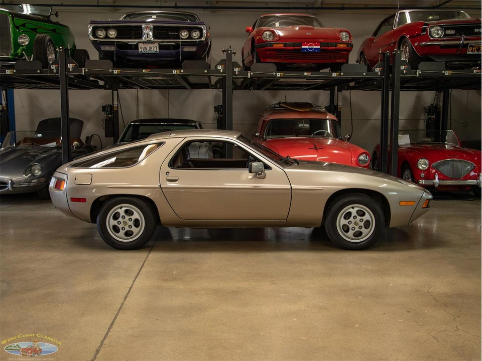 1982 Porsche 928 - Image 3 of 31
