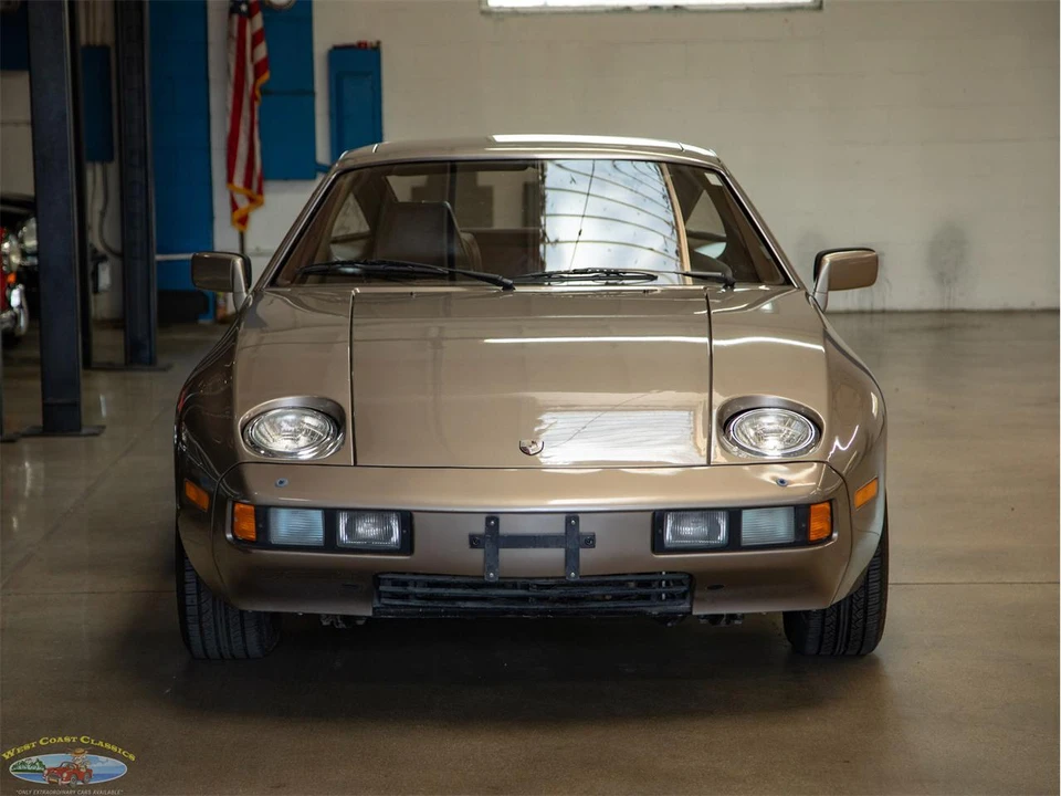 1982 Porsche 928 - Image 13 of 31