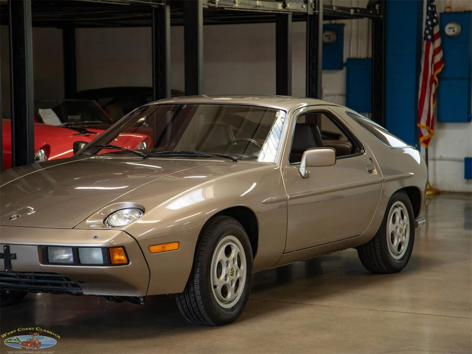 1982 Porsche 928 - Image 9 of 31