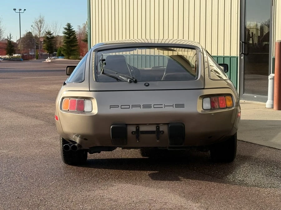 1982 Porsche 928 - Image 10 of 21
