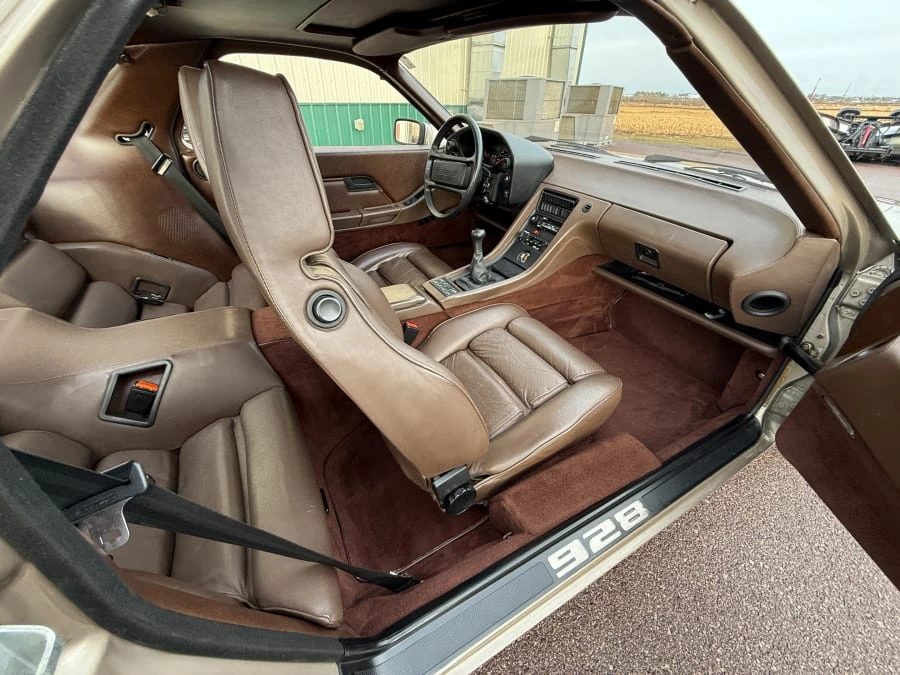 1982 Porsche 928 - Image 15 of 21
