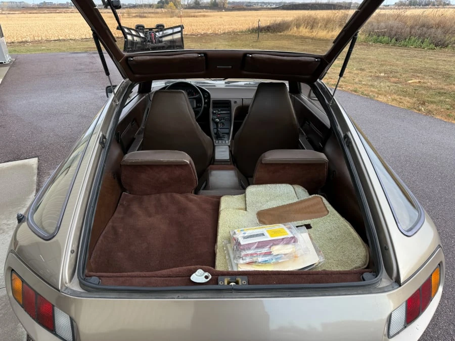 1982 Porsche 928 - Image 14 of 21