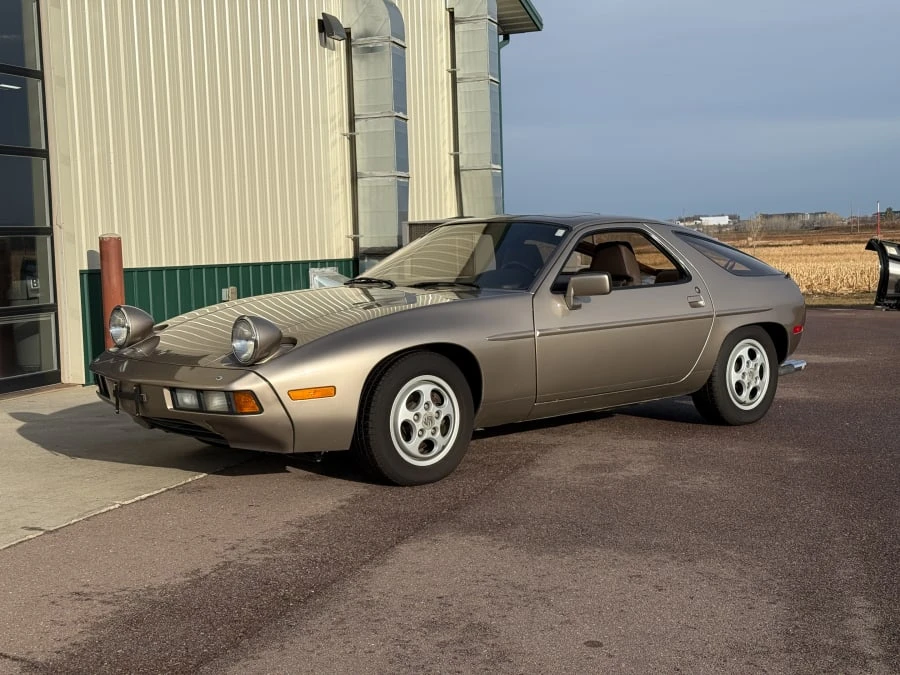 1982 Porsche 928 - Image 6 of 21