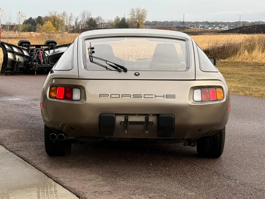1982 Porsche 928 - Image 5 of 21