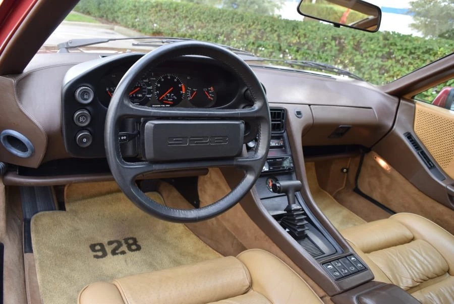 1982 Porsche 928 - Image 6 of 12