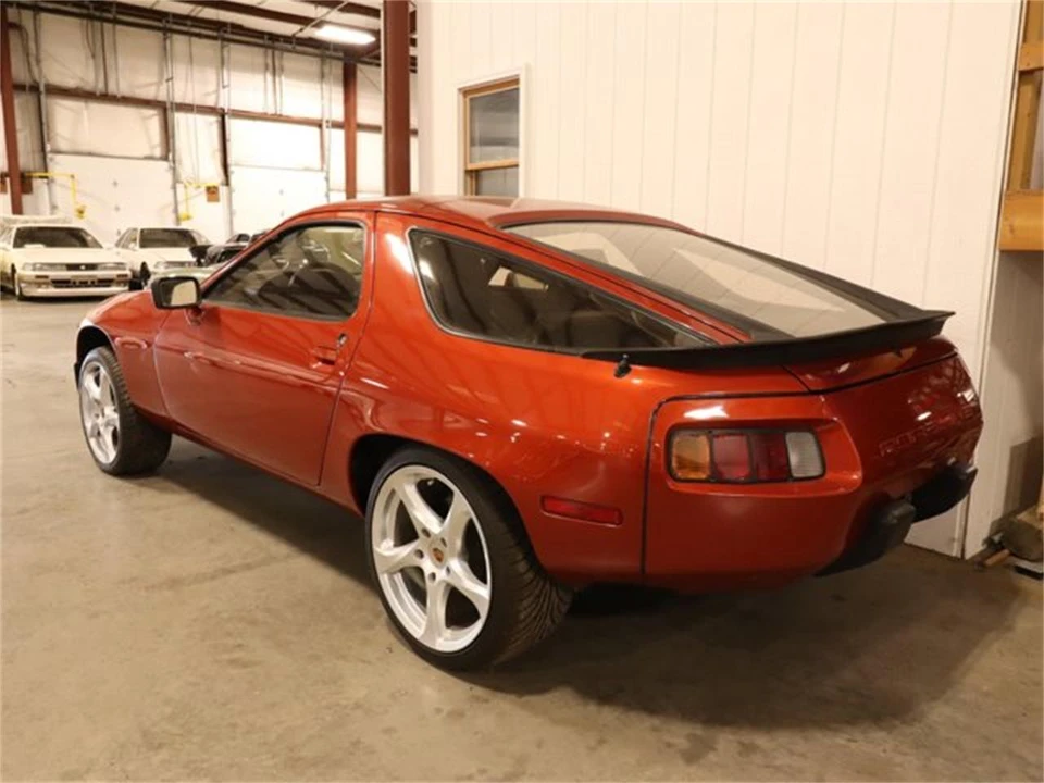 1982 Porsche 928 - Image 4 of 12