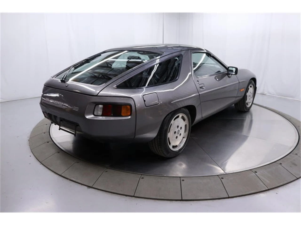 1982 Porsche 928 - Image 7 of 31
