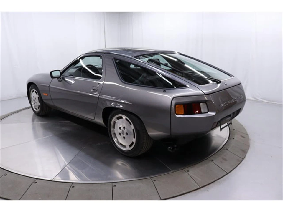 1982 Porsche 928 - Image 5 of 31