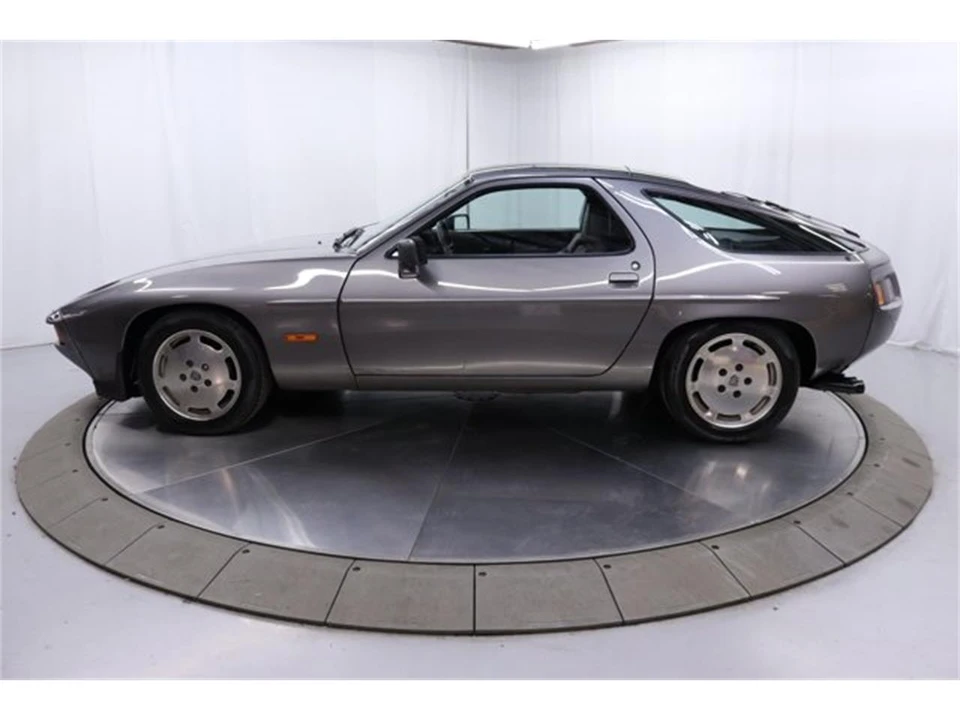 1982 Porsche 928 - Image 4 of 31