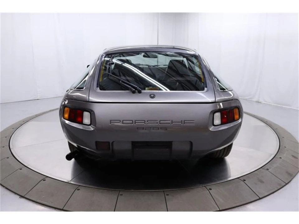 1982 Porsche 928 - Image 6 of 31